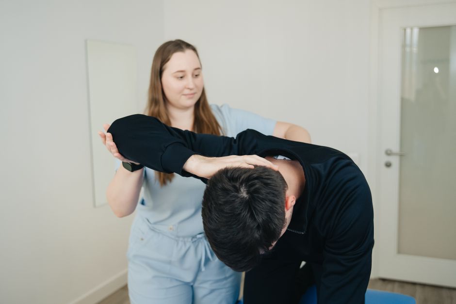 elbow pain doctor treatment pain management